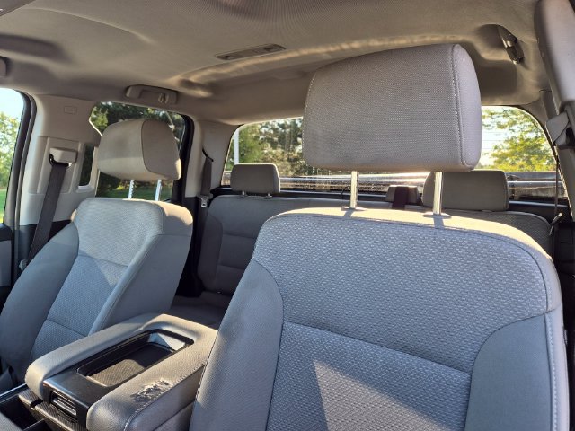 Used 2019 Chevrolet Silverado 1500 Custom w/ Custom Convenience Package AWD/4WD image 14