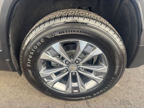 Used 2025 Chevrolet Equinox LT image 30