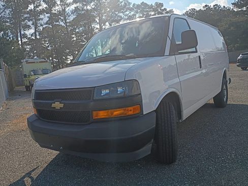 Used 2022 Chevrolet Express 2500 w/ Driver Convenience Package image 1