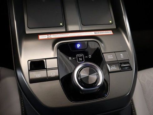 New 2026 Subaru Solterra Premium image 18