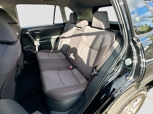 Used 2025 Toyota RAV4 XLE image 22