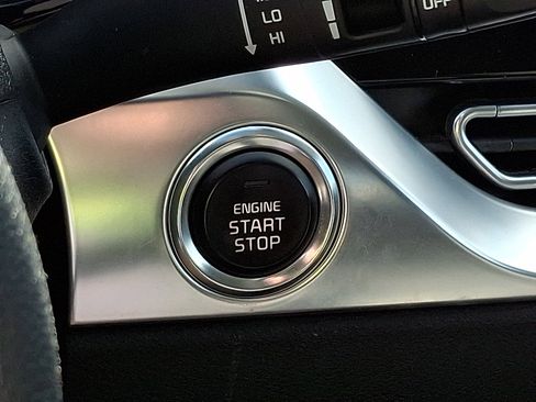 Certified 2022 Kia Niro LXS image 22