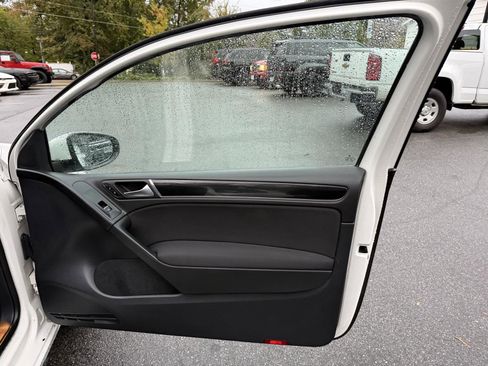 Used 2011 Volkswagen GTI Autobahn image 19