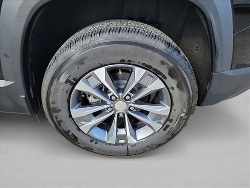 Used 2026 Chevrolet Equinox LT FWD image 9