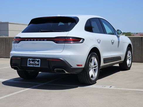 Certified 2026 Porsche Macan AWD/4WD image 8