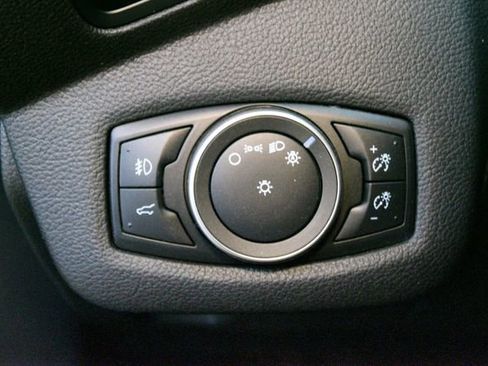 Used 2019 Ford Escape SE w/ Ford Safe & Smart Package FWD image 19