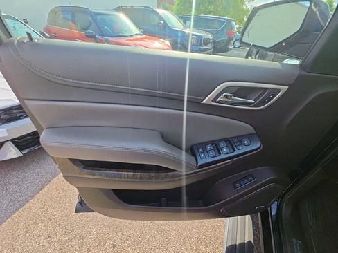 Used 2018 GMC Yukon Denali AWD/4WD image 11