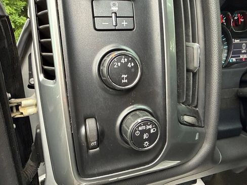 Used 2015 Chevrolet Silverado 2500 LT w/ LT Convenience Package AWD/4WD image 22