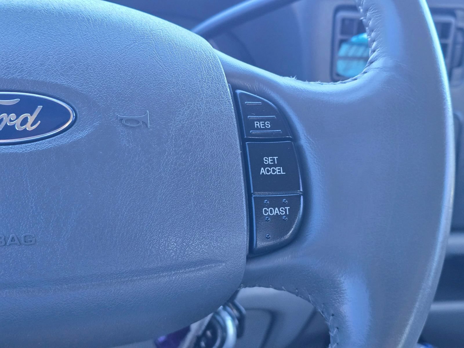 Used 2004 Ford F350 Lariat AWD/4WD image 22