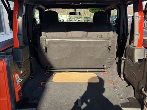 Used 2020 Jeep Wrangler Sport image 9