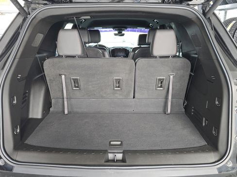 Used 2022 Chevrolet Traverse RS image 24