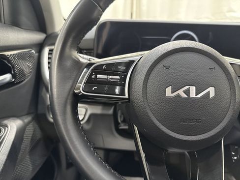 Used 2024 Kia Seltos S AWD/4WD image 4
