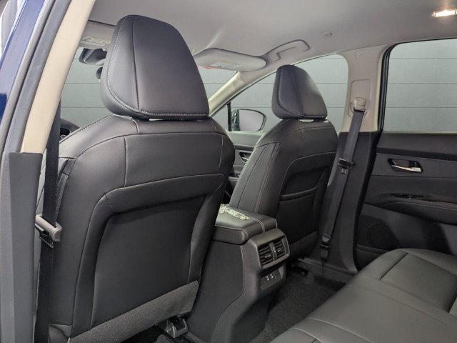 Used 2025 Nissan Murano SV w/ Cargo Package AWD/4WD image 31