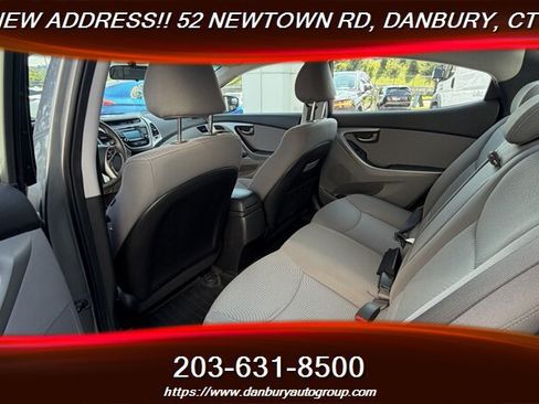 Used 2016 Hyundai Elantra SE w/ Option Group 02 FWD image 25