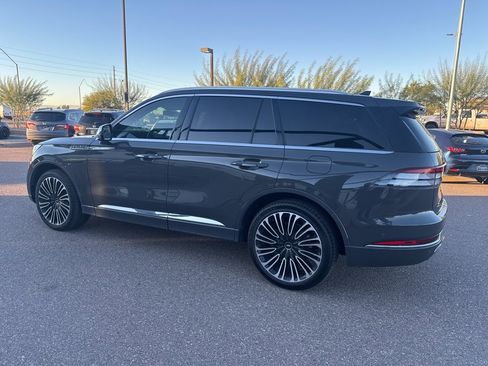 Used 2022 Lincoln Aviator Black Label w/ Class IV Trailer Tow Package image 9