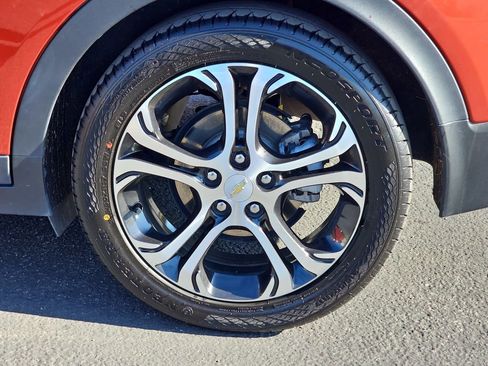 Used 2021 Chevrolet Bolt Premier w/ Infotainment Package image 35