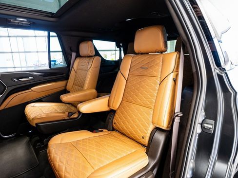 Used 2021 Cadillac Escalade Sport w/ Driver Assist Tech Package image 56