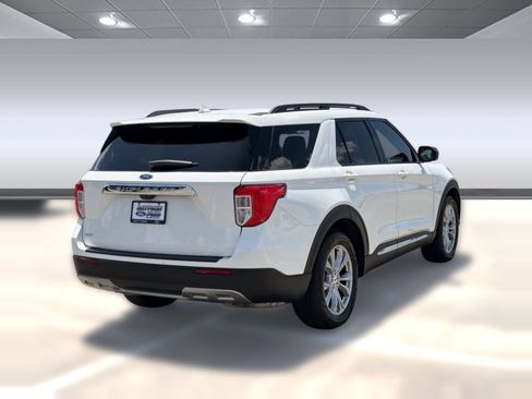 Used 2021 Ford Explorer XLT w/ Equipment Group 202A RWD image 9