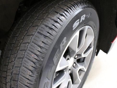 Used 2021 Chevrolet Tahoe LT image 38