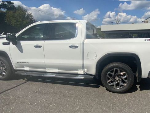 New 2025 GMC Sierra 1500 SLT w/ SLT Premium Plus Package image 7