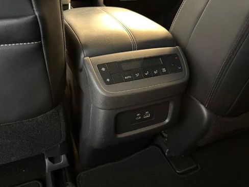 Certified 2024 Nissan Pathfinder SL AWD/4WD image 28