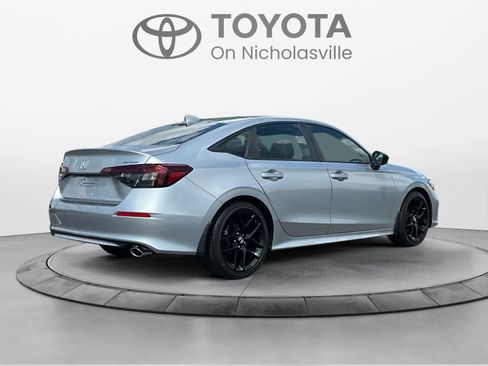Used 2025 Honda Civic Sport image 5
