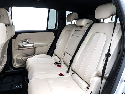 Used 2022 Mercedes-Benz GLB 250 image 9