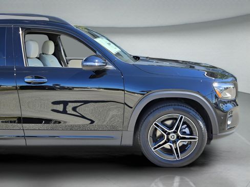 New 2026 Mercedes-Benz GLB 250 image 38