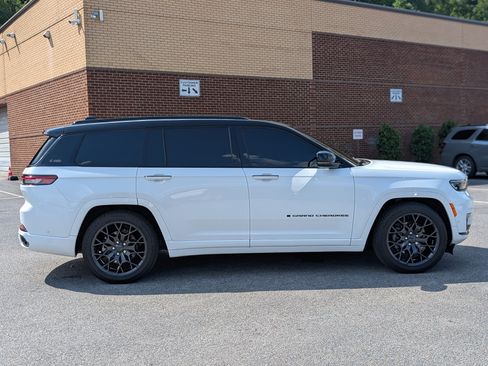 Used 2024 Jeep Grand Cherokee L Summit w/ High Altitude Package AWD/4WD image 10