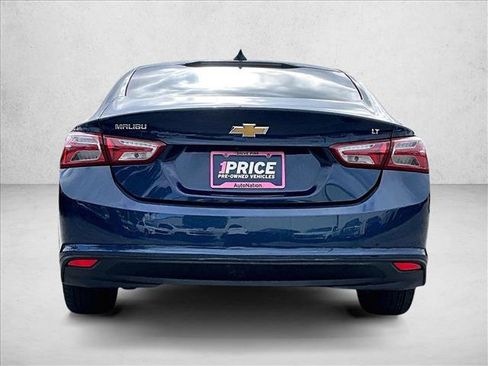 Used 2022 Chevrolet Malibu LT image 4