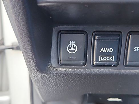 Used 2019 Nissan Rogue SL image 12