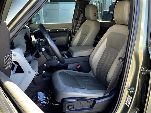 Used 2020 Land Rover Defender 110 S image 24