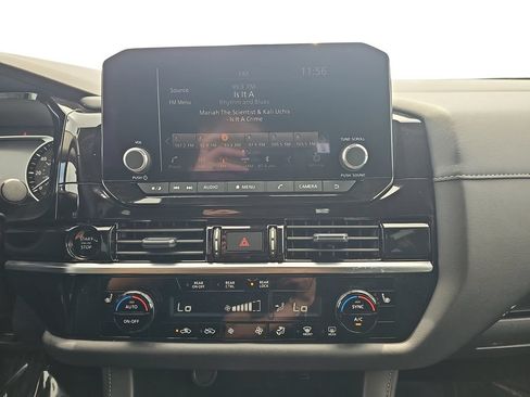 Used 2025 Nissan Pathfinder SV FWD image 20