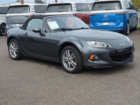 Used 2015 MAZDA MX-5 Miata Sport image 7