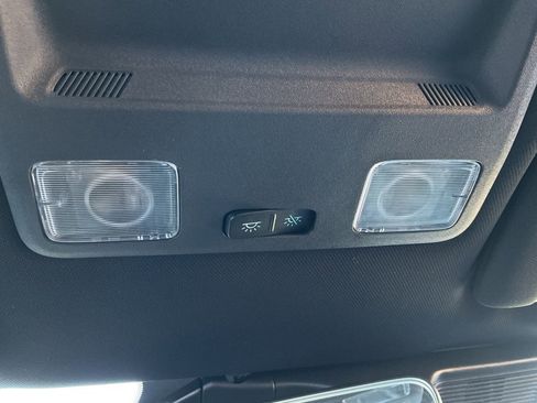 Used 2025 Ford Mustang Coupe image 25