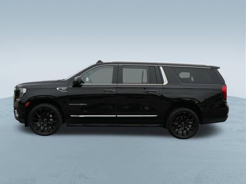 Used 2022 GMC Yukon XL SLT w/ SLT Premium Package AWD/4WD image 4