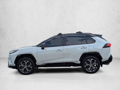 Used 2025 Toyota RAV4 XSE w/ Weather Package AWD/4WD image 9
