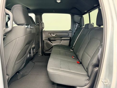 New 2026 RAM 1500 Express AWD/4WD image 5