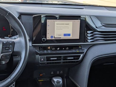 Used 2025 Toyota Camry SE w/ Convenience Package FWD image 15