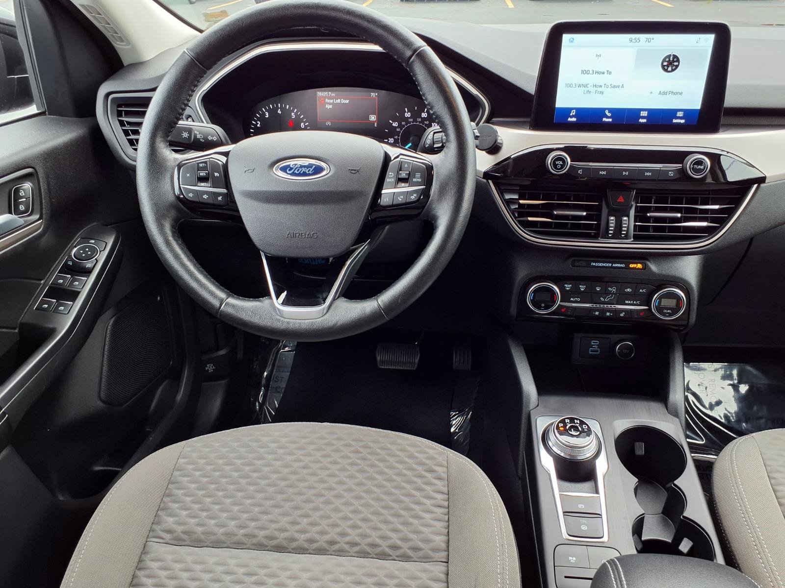 Used 2021 Ford Escape SE w/ SE Sport Appearance Package AWD/4WD image 6