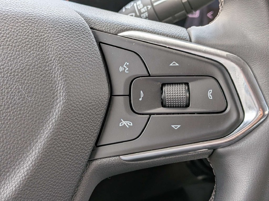 Used 2025 Chevrolet Trax ACTIV w/ Driver Confidence Package FWD image 26