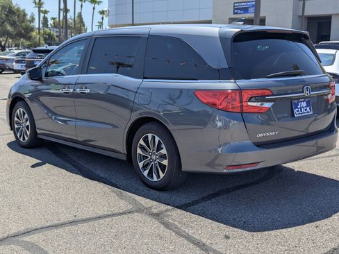 Used 2024 Honda Odyssey EX-L image 4