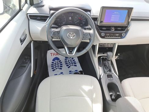 Certified 2024 Toyota Corolla Cross LE image 11
