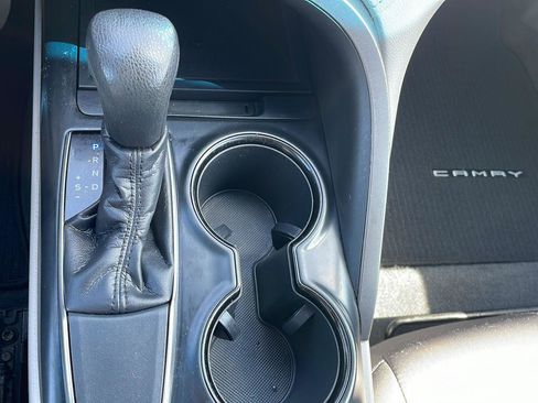 Used 2018 Toyota Camry LE w/ Convenience Package image 18