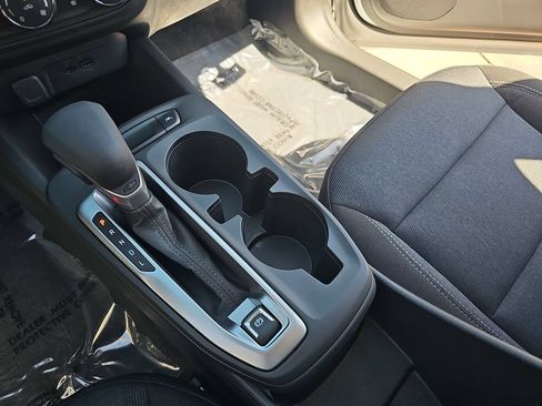 New 2026 Chevrolet Trax LS w/ LS Convenience Package FWD image 23