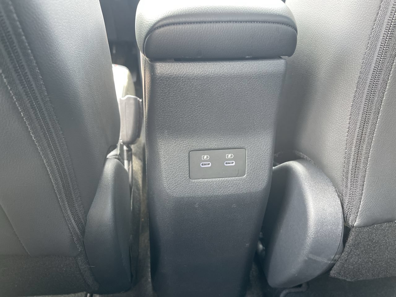 Used 2025 Nissan Kicks SR AWD/4WD image 20