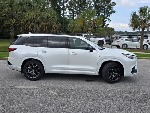 New 2026 Lexus TX 500h AWD image 40