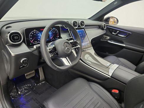 Used 2023 Mercedes-Benz GLC 300 image 12