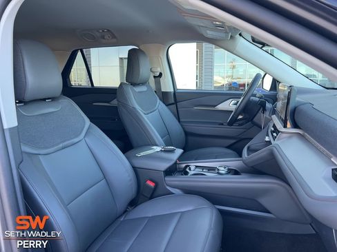 New 2026 Ford Explorer Active w/ Active Comfort Package image 15
