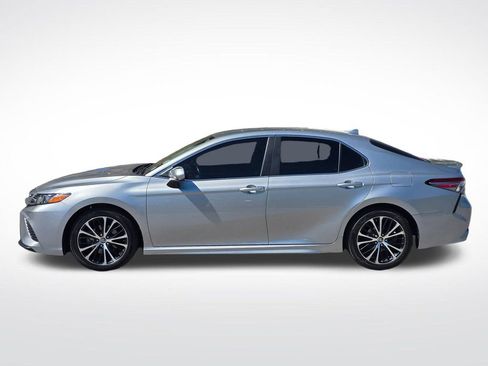 Used 2019 Toyota Camry SE FWD image 14